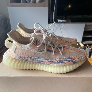 Authentic Yeezy MX Oat Mens size 10